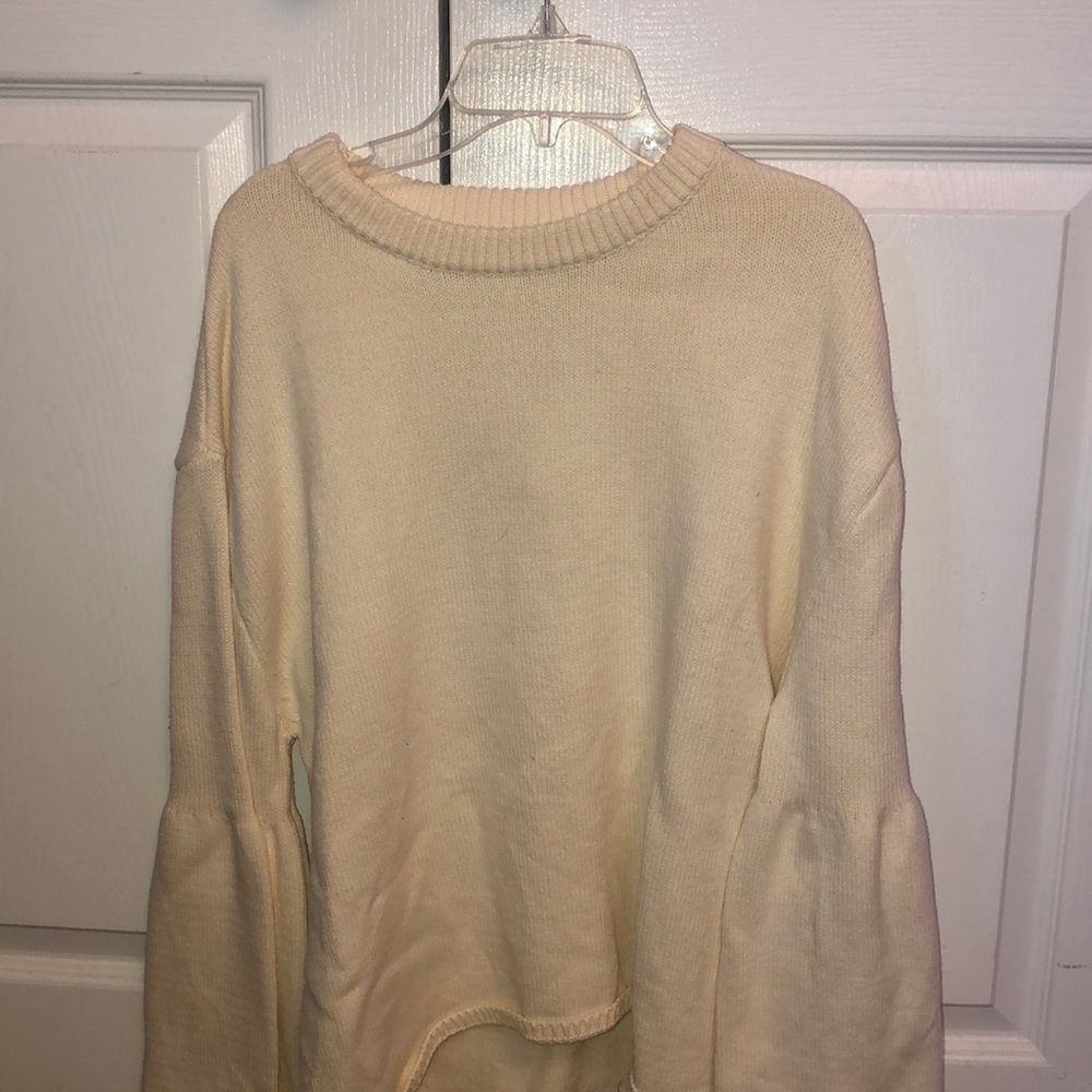 HEAVY KNITTED SWEATER